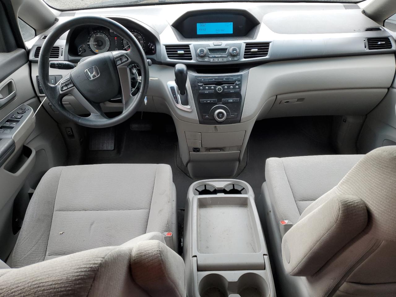 2011 Honda Odyssey - Image 8