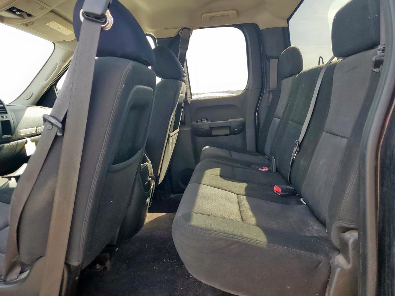 2010 GMC Sierra - Image 10