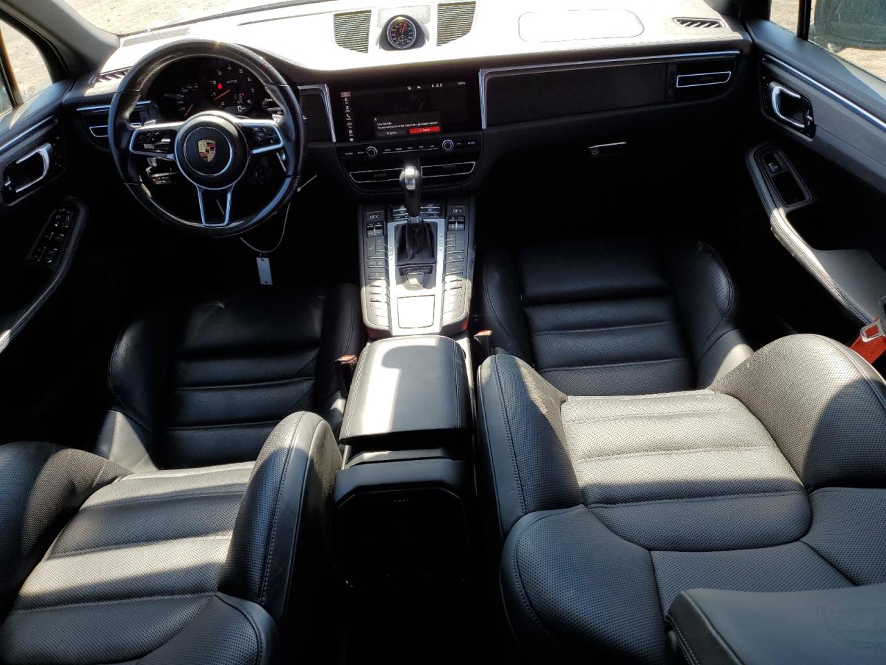 2020 Porsche Macan - Image 8