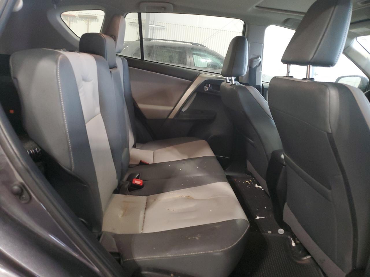 2014 Toyota RAV 4 - Image 11