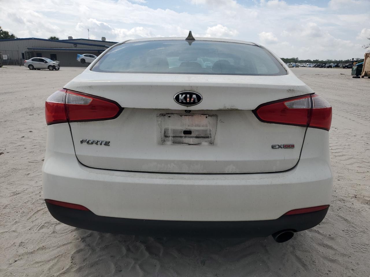 2016 Kia Forte - Image 6