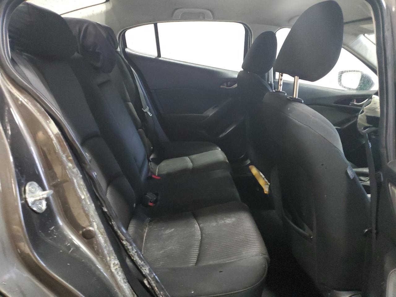 2016 Mazda 3 - Image 11
