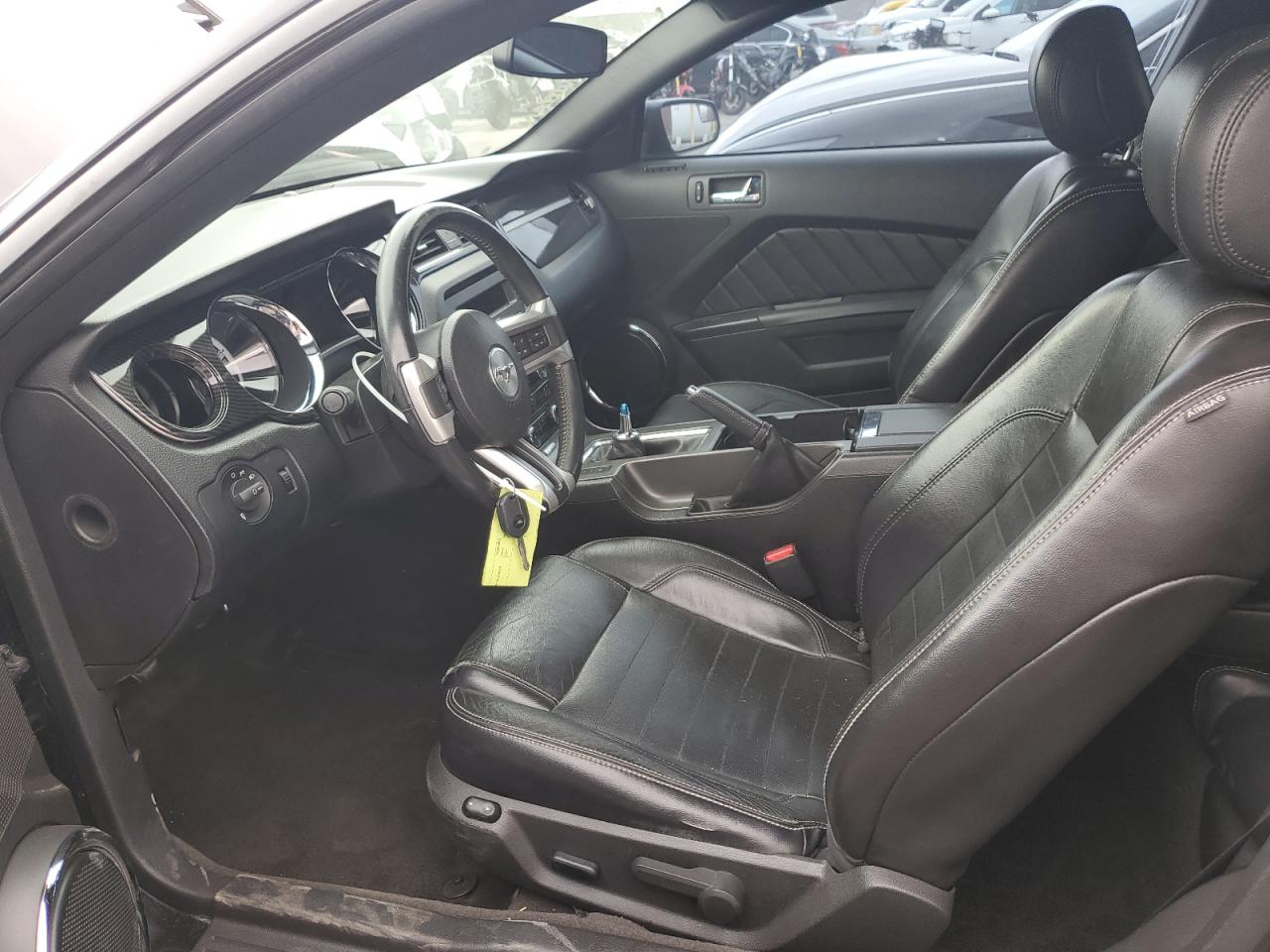 2013 Ford Mustang - Image 7