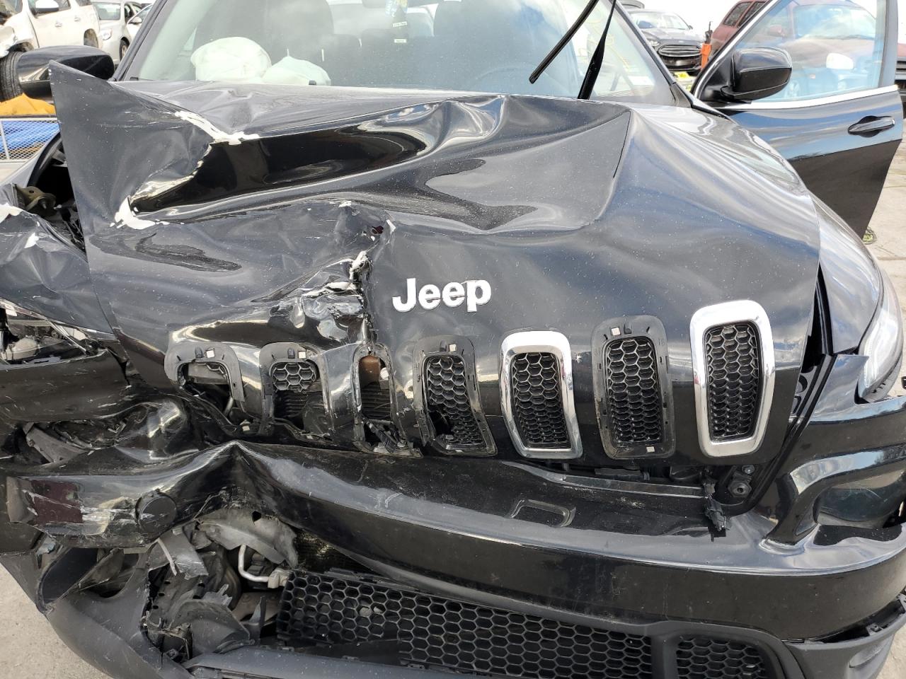 2016 Jeep Grand Cherokee - Image 13