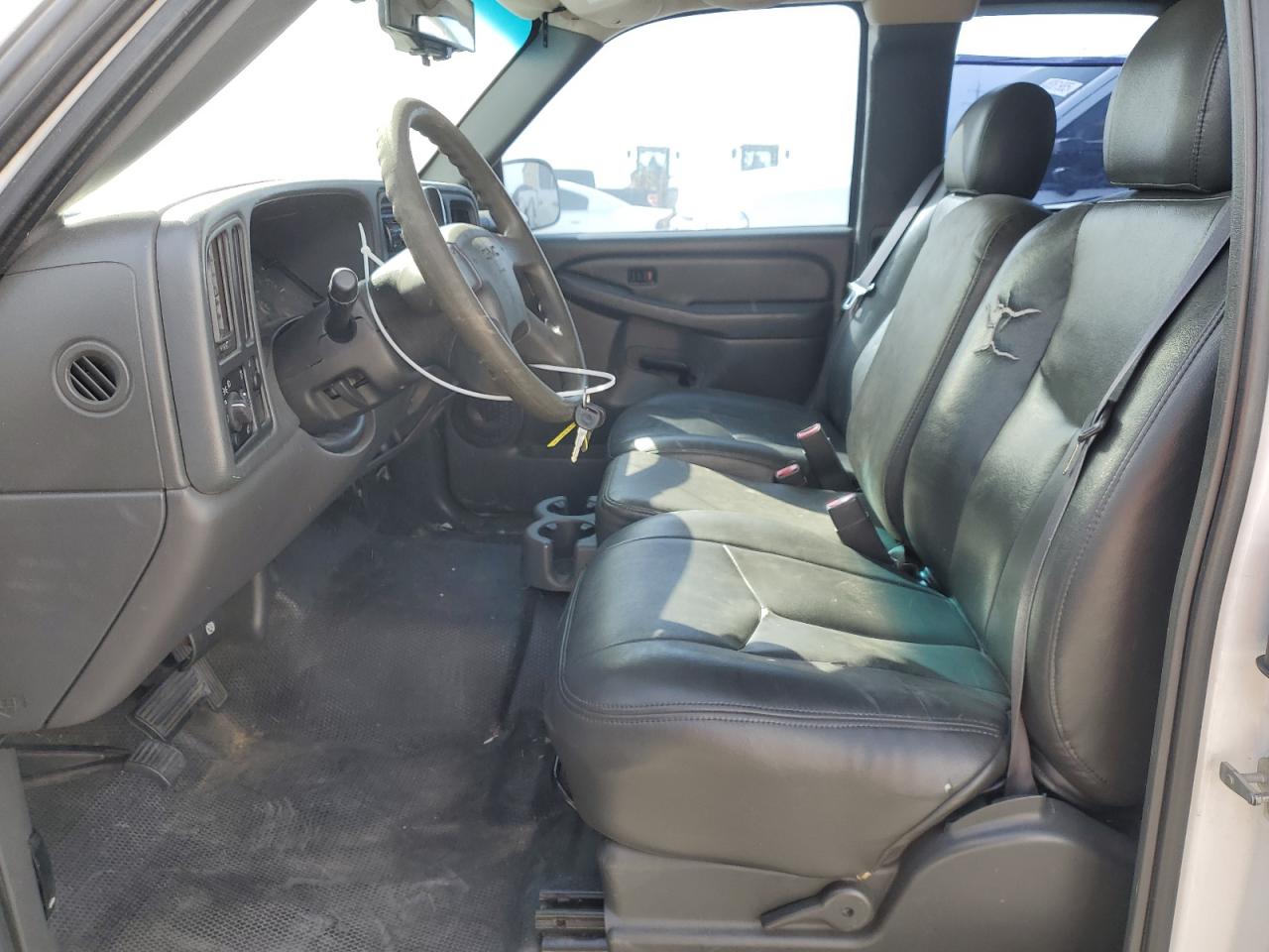 2006 GMC Sierra - Image 8