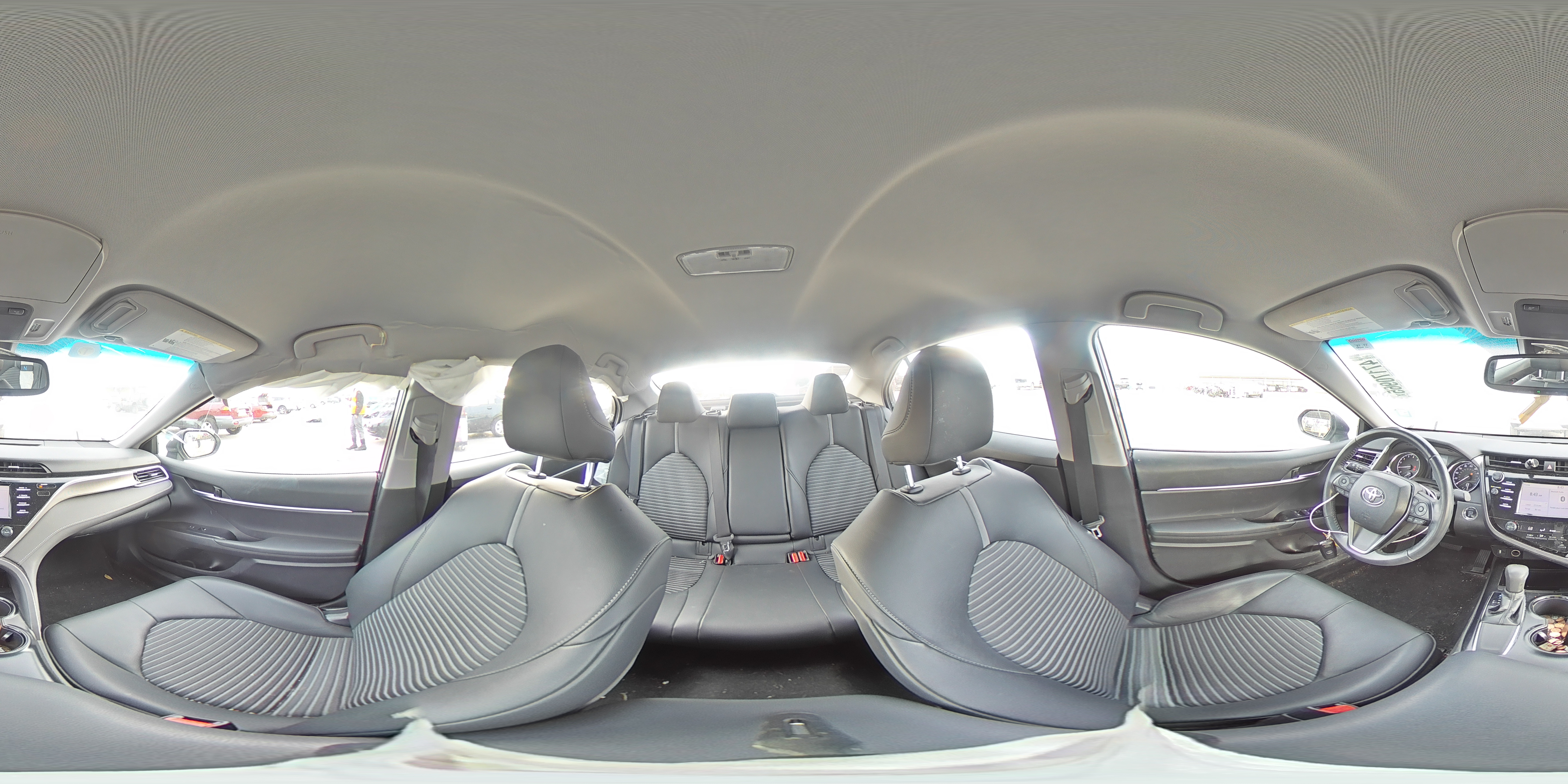 2018 Toyota Camry - Image 13