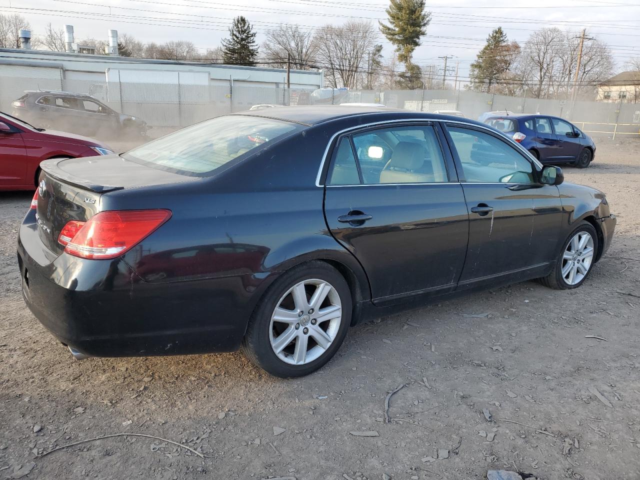 2006 Toyota Avalon - Image 3