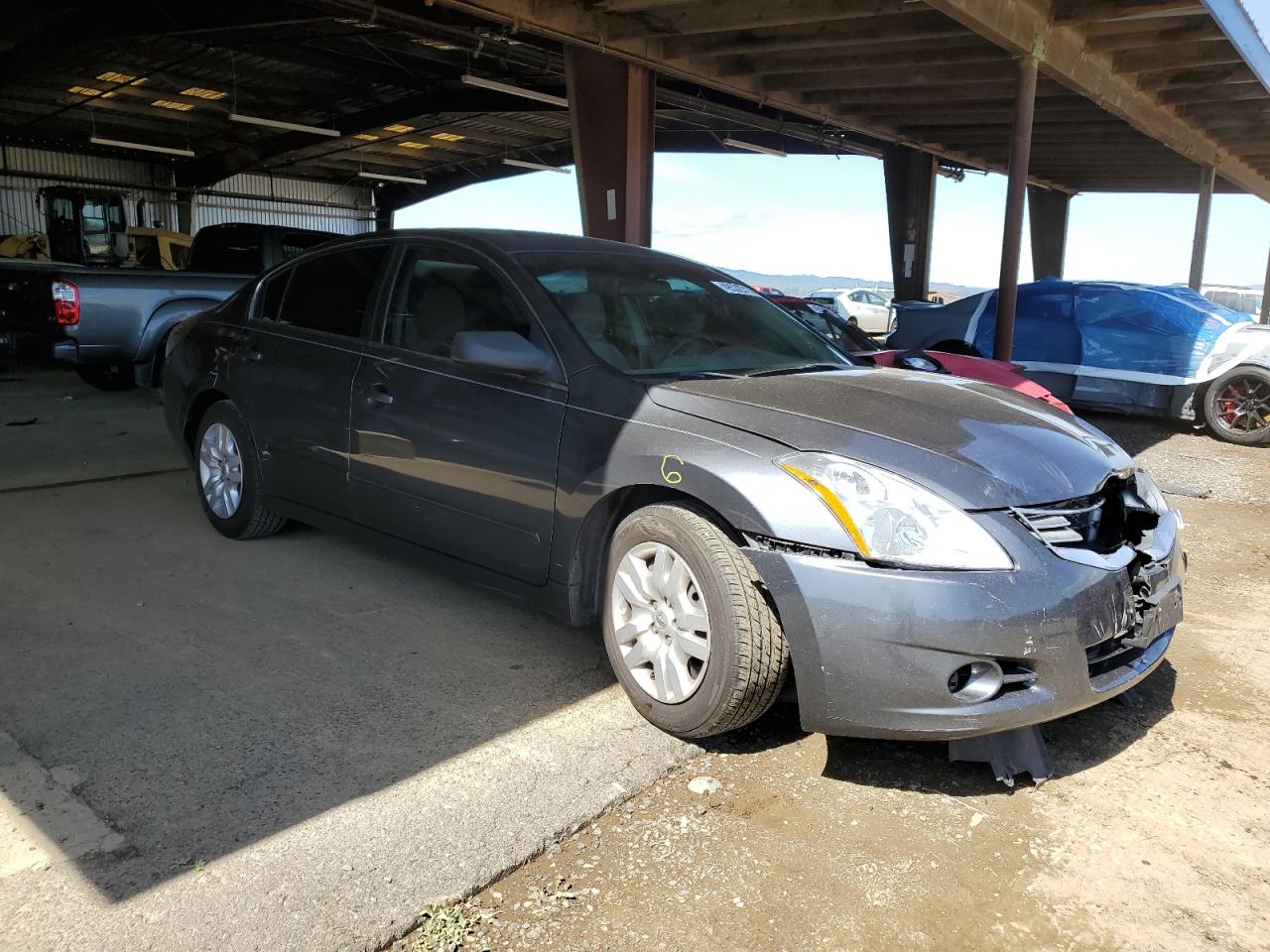 2010 Nissan Altima - Image 4