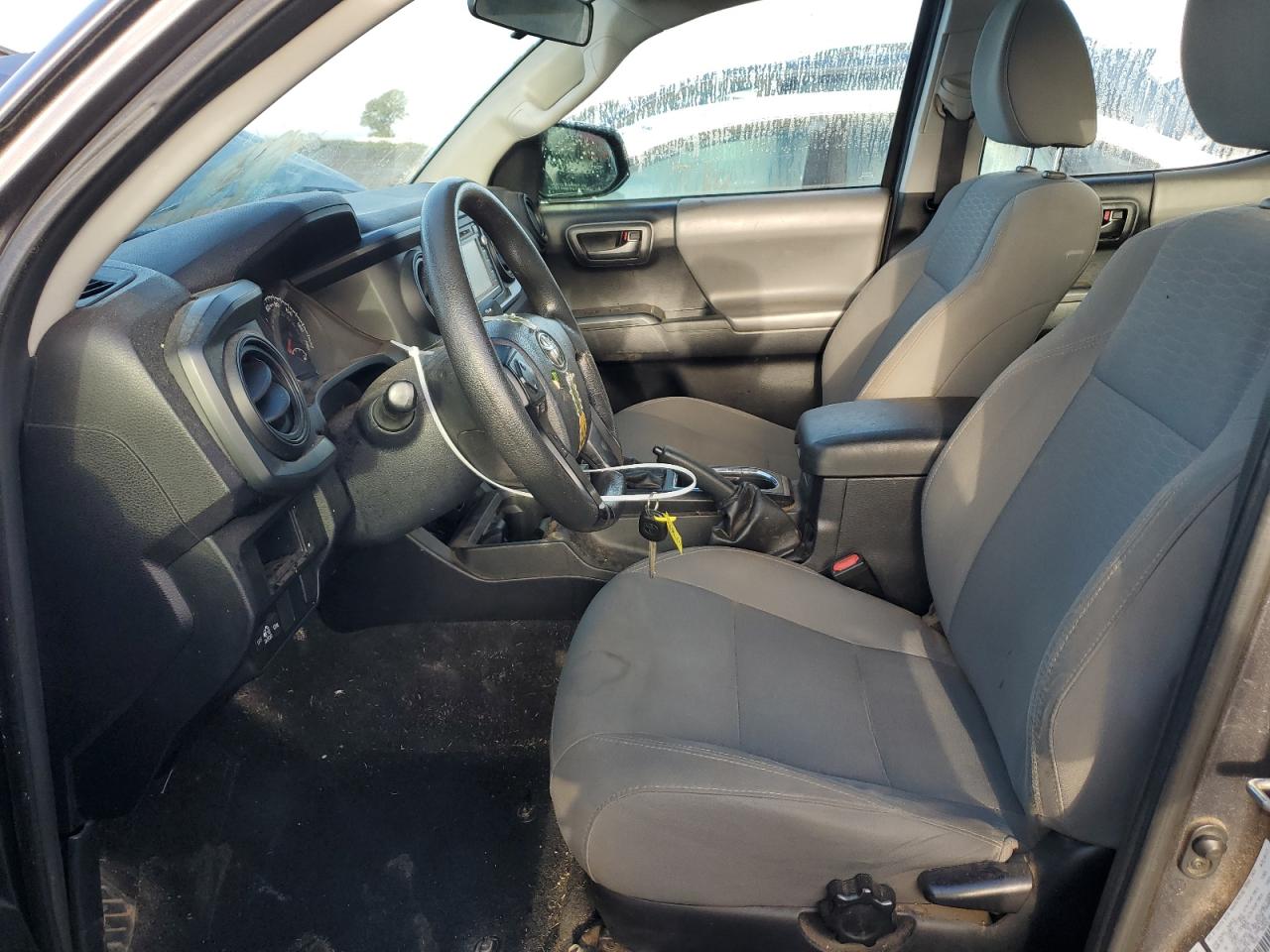 2017 Toyota Tacoma - Image 7