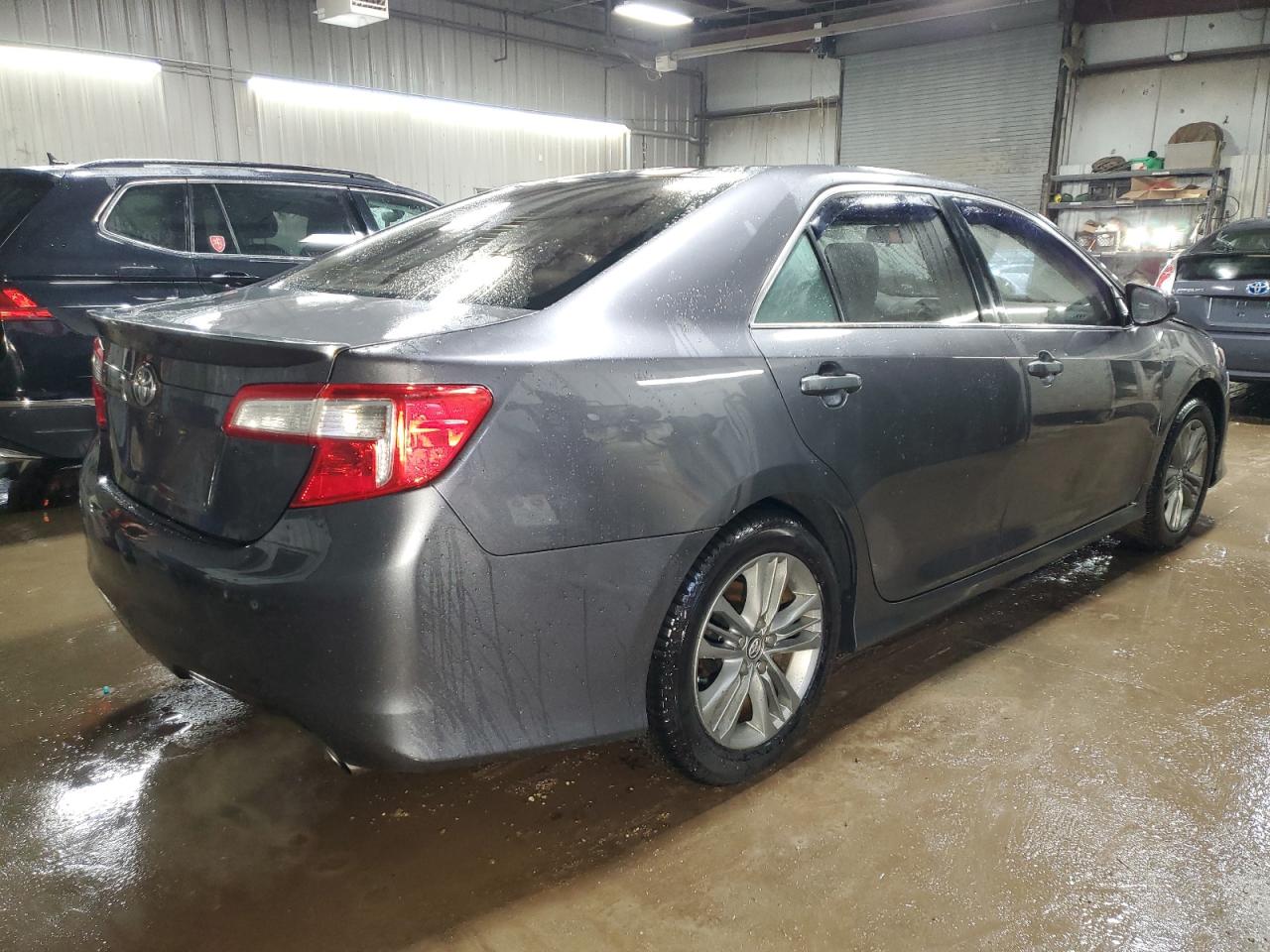 2014 Toyota Camry - Image 3