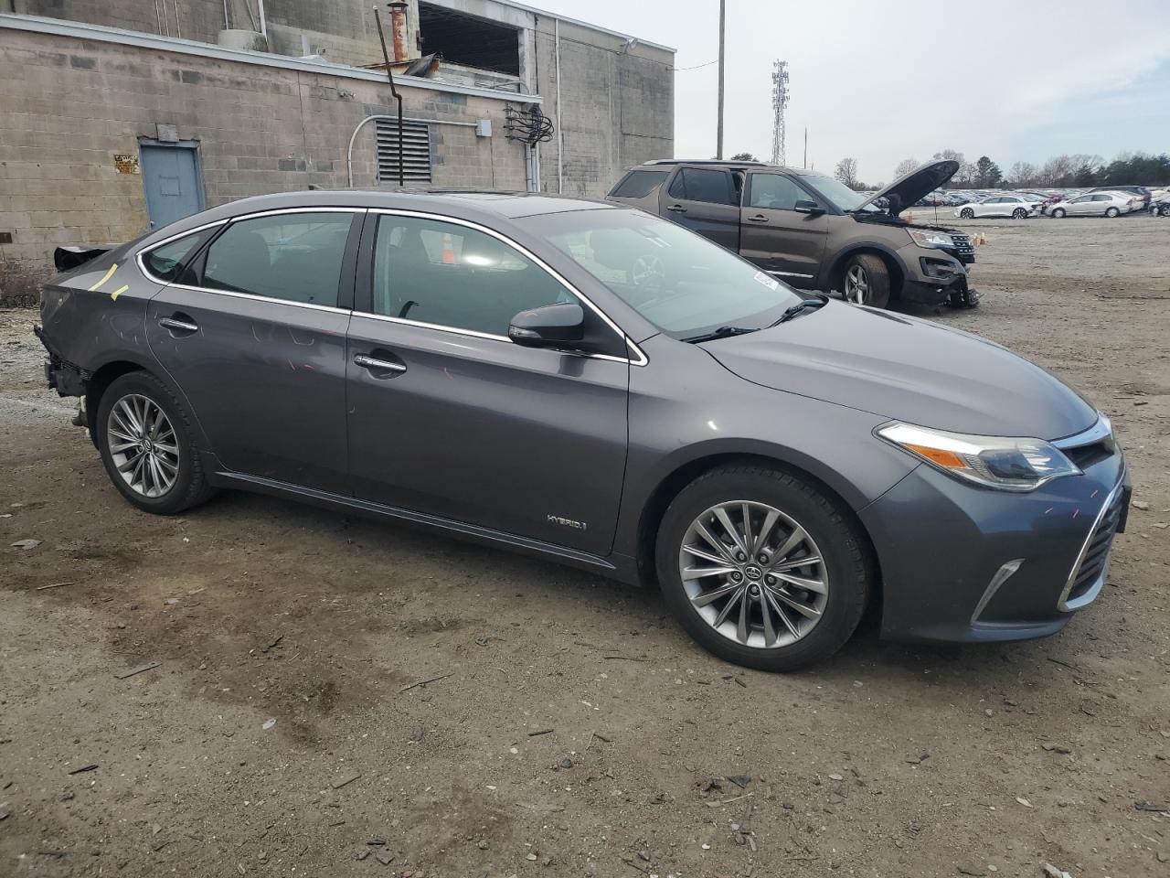 2016 Toyota Avalon - Image 4