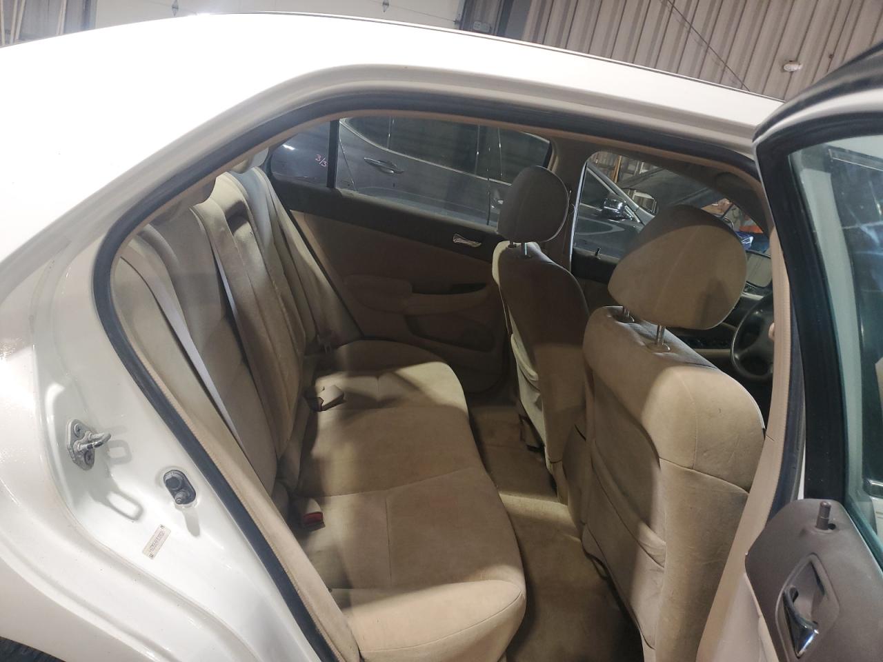 2005 Honda Accord - Image 10