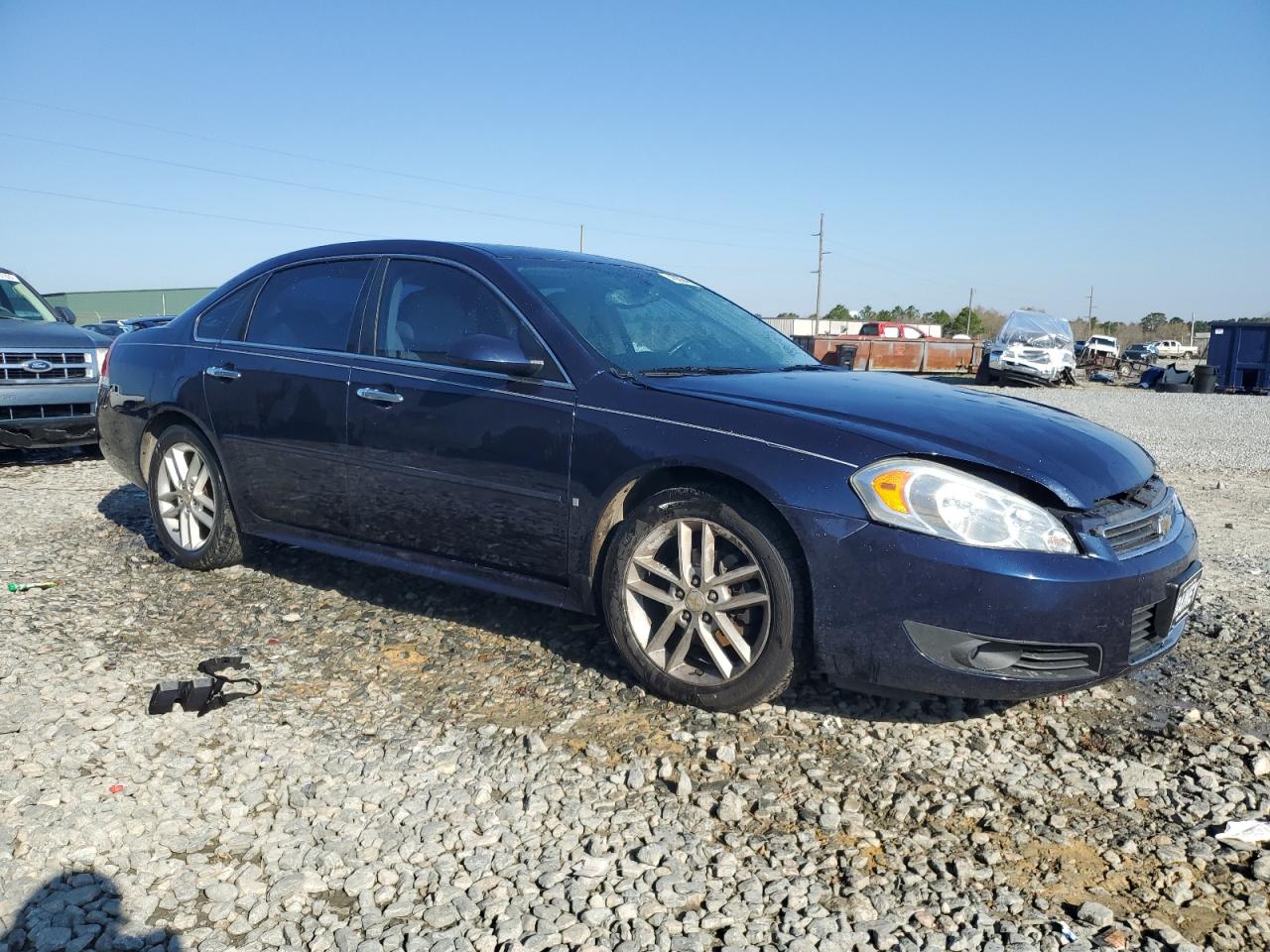 2010 Chevrolet Impala - Image 4