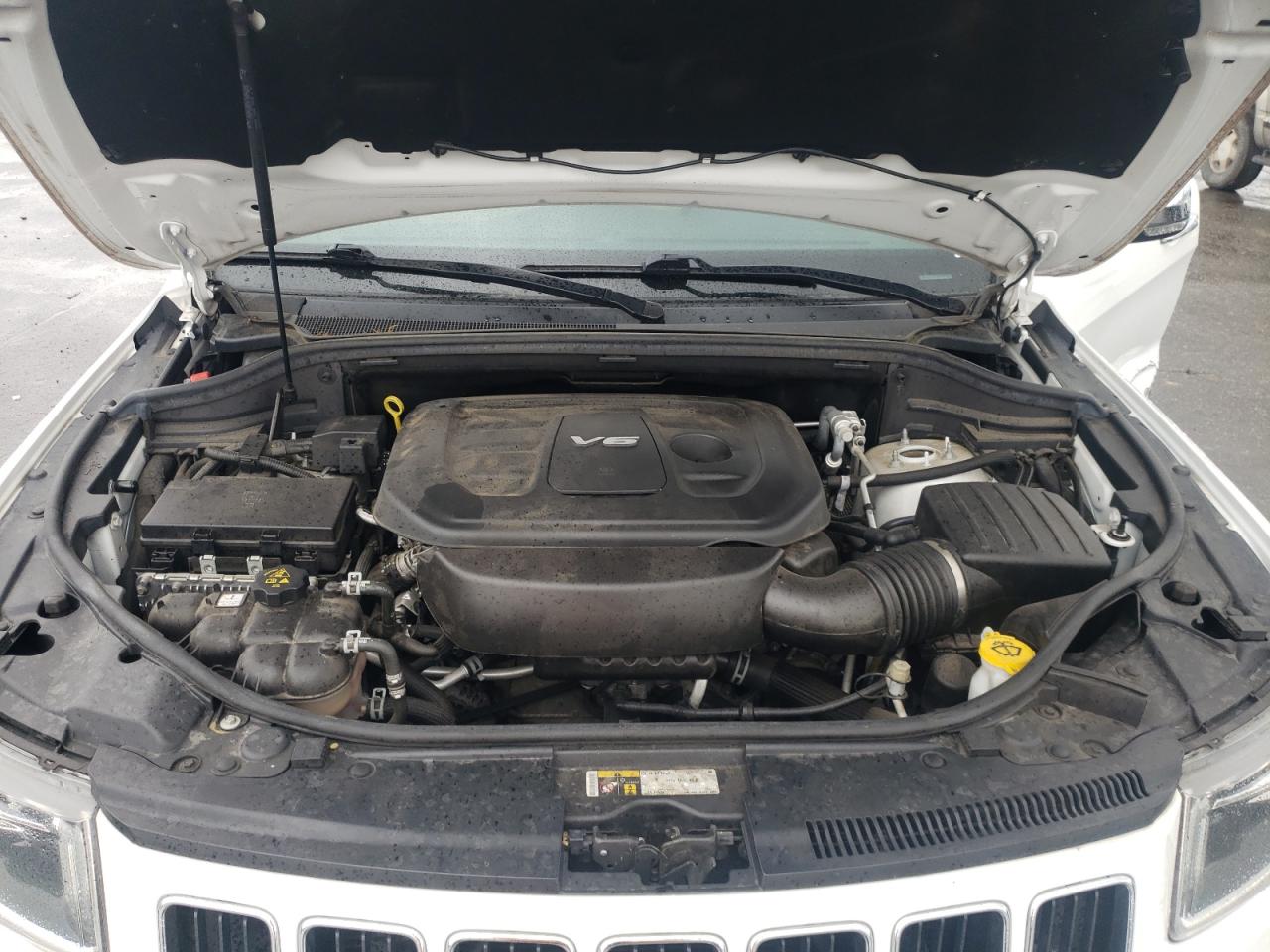 2016 Jeep Grand Cherokee - Image 13