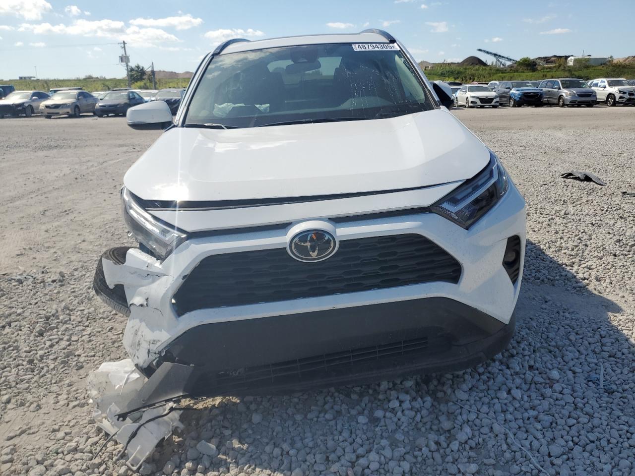 2024 Toyota RAV 4 - Image 5