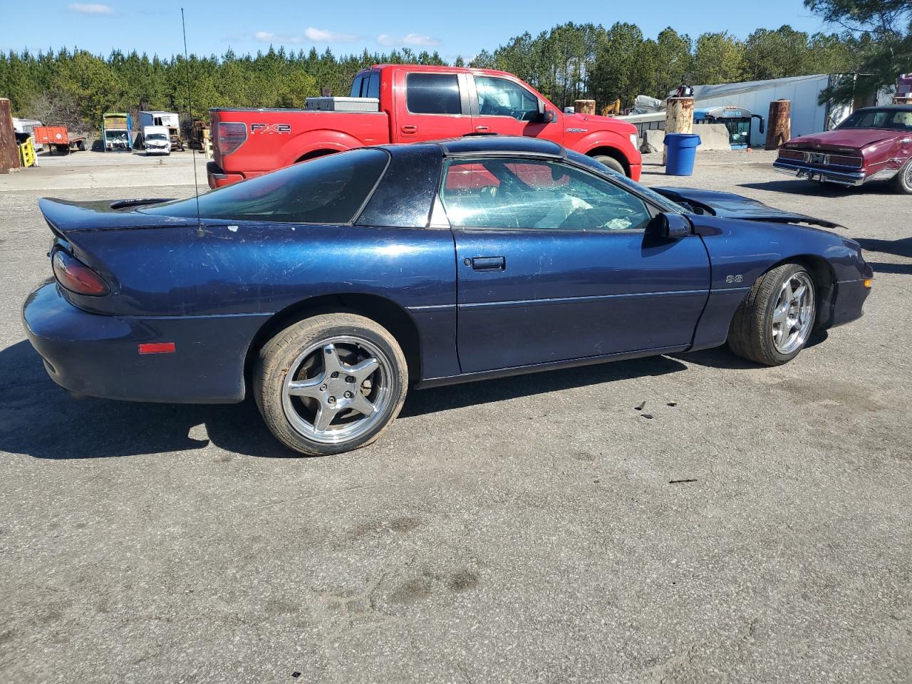 2002 Chevrolet Camaro - Image 3
