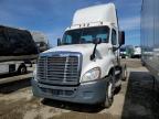2016 Freightliner Cascadia Semi Truck for Sale in Ellwood City, PA - Minor Dent/Scratches