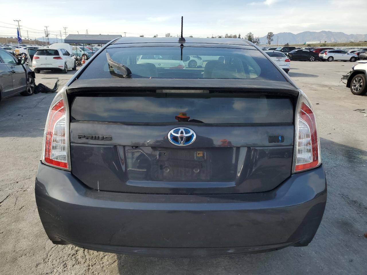 2013 Toyota Prius - Image 6