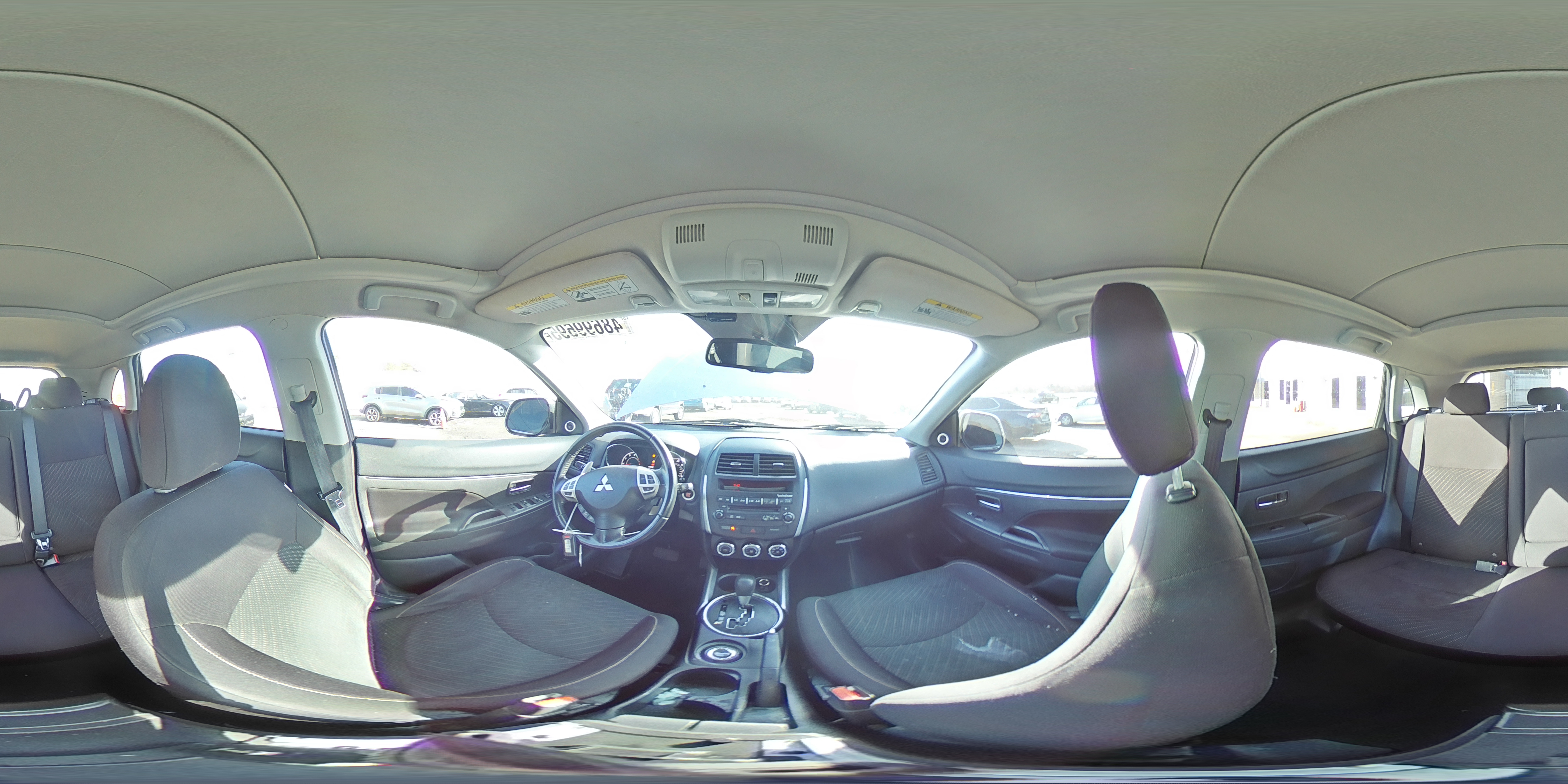 2013 Mitsubishi Outlander - Image 13
