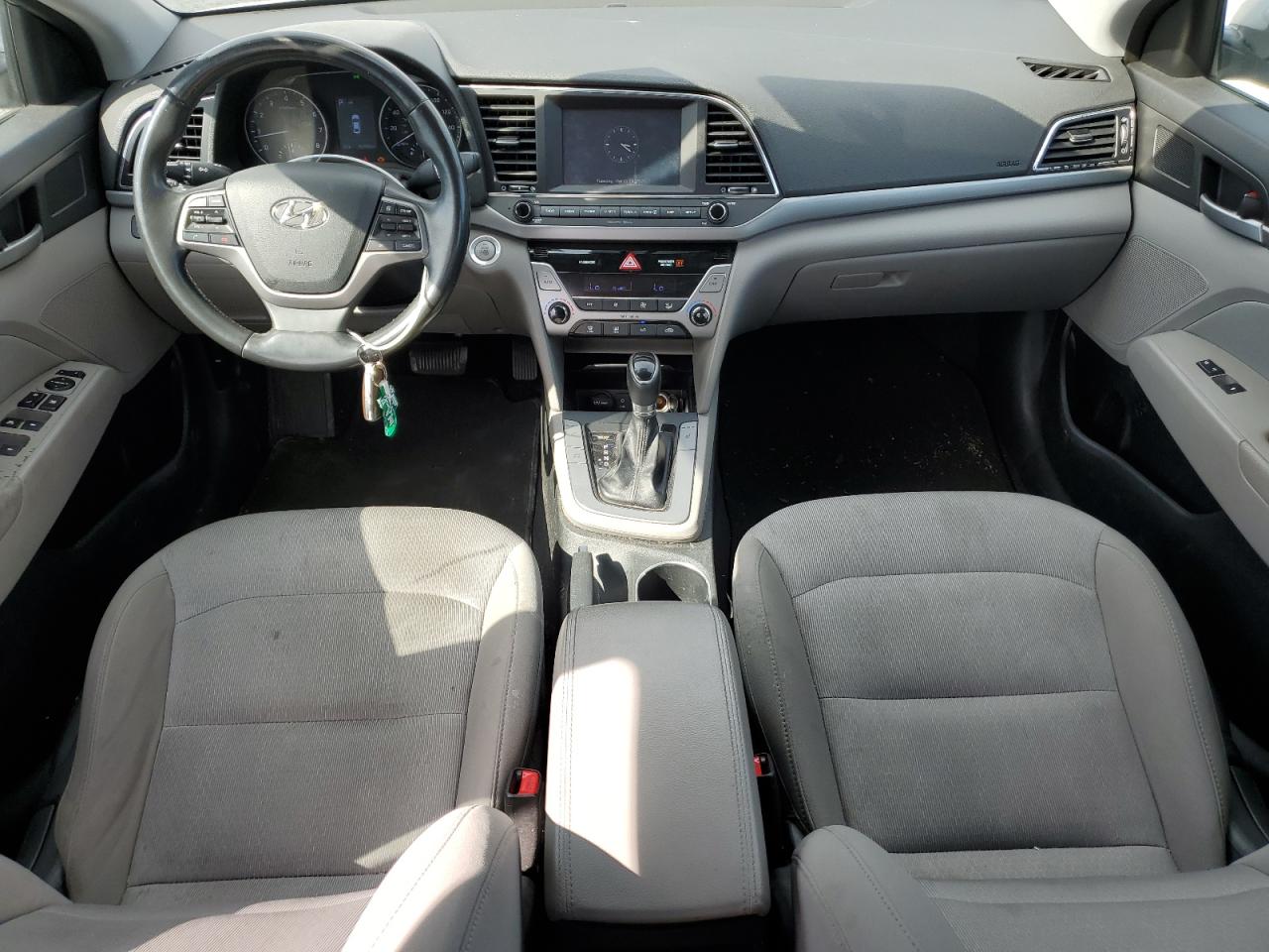 2017 Hyundai Elantra - Image 8