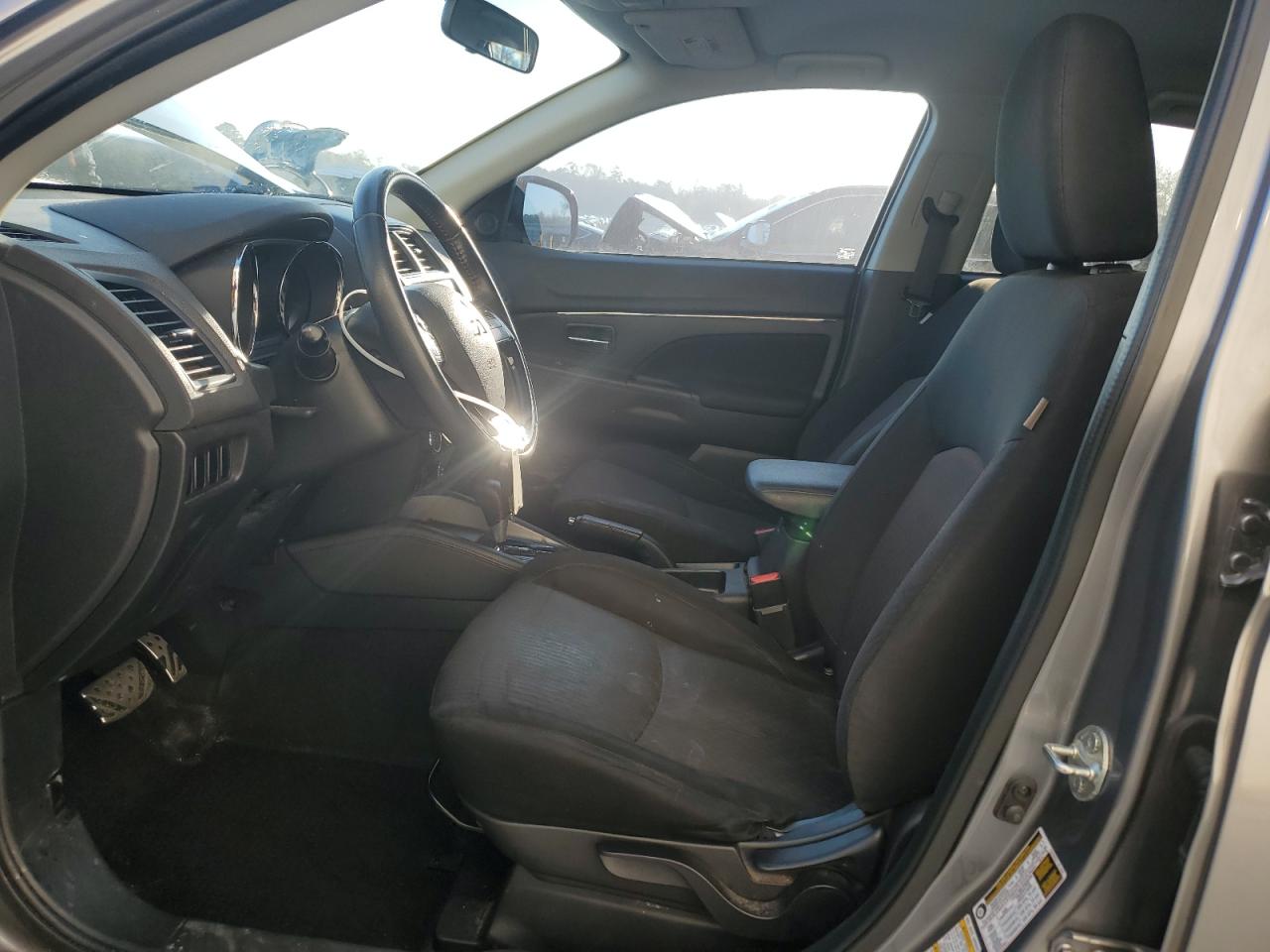 2019 Mitsubishi Outlander - Image 7