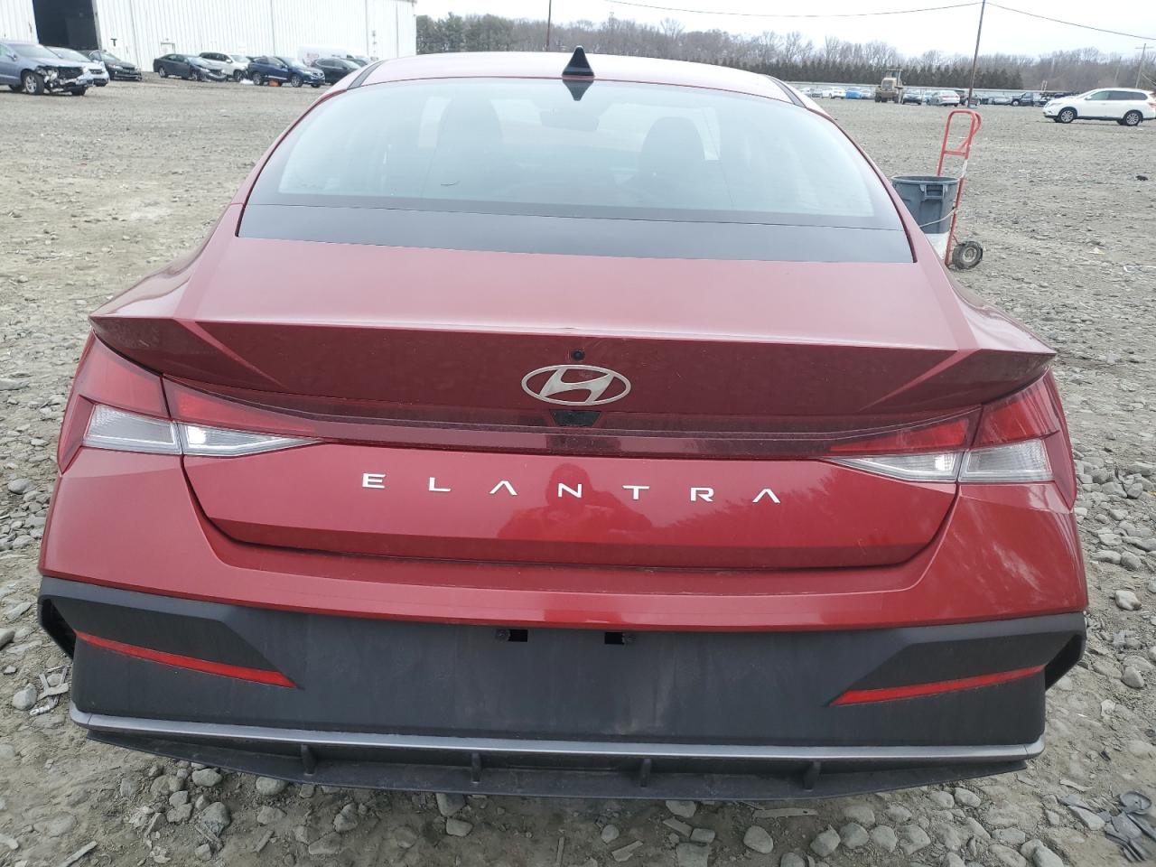 2024 Hyundai Elantra - Image 6