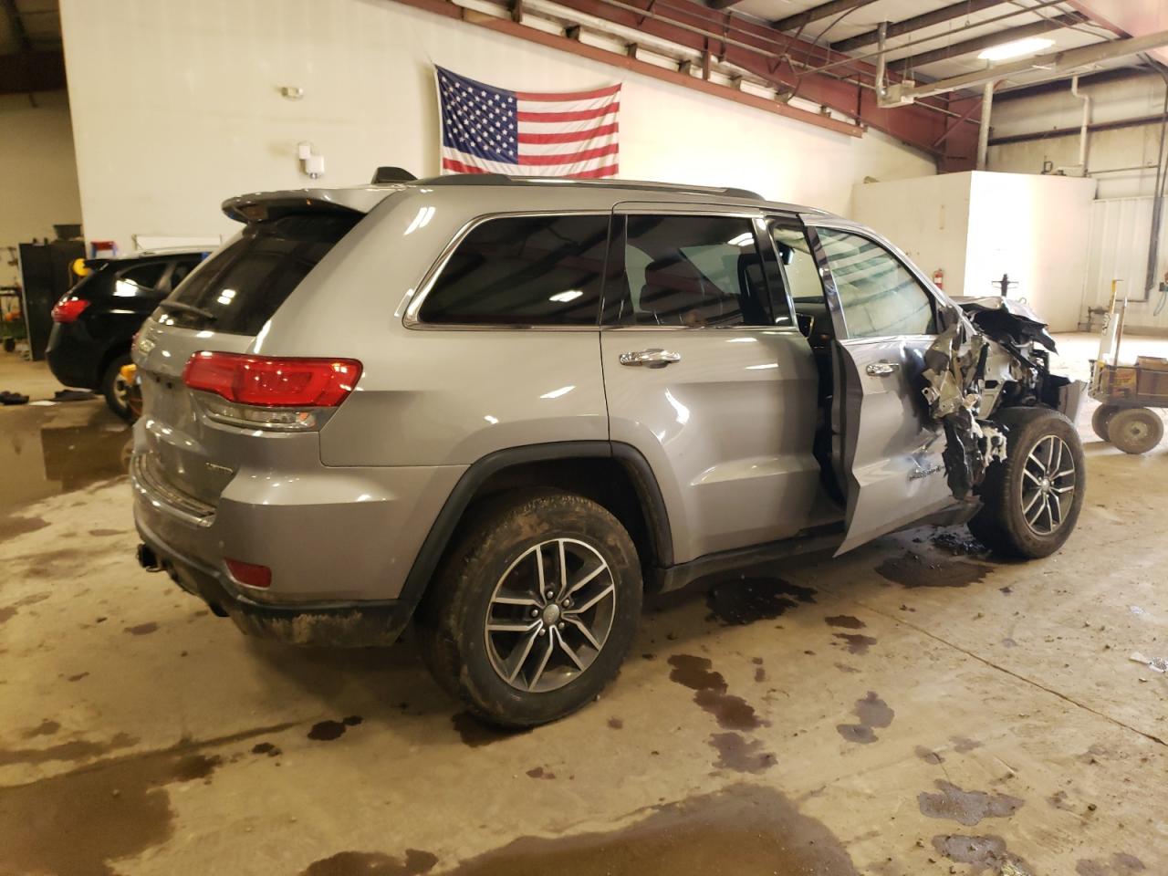 2018 Jeep Grand Cherokee - Image 3