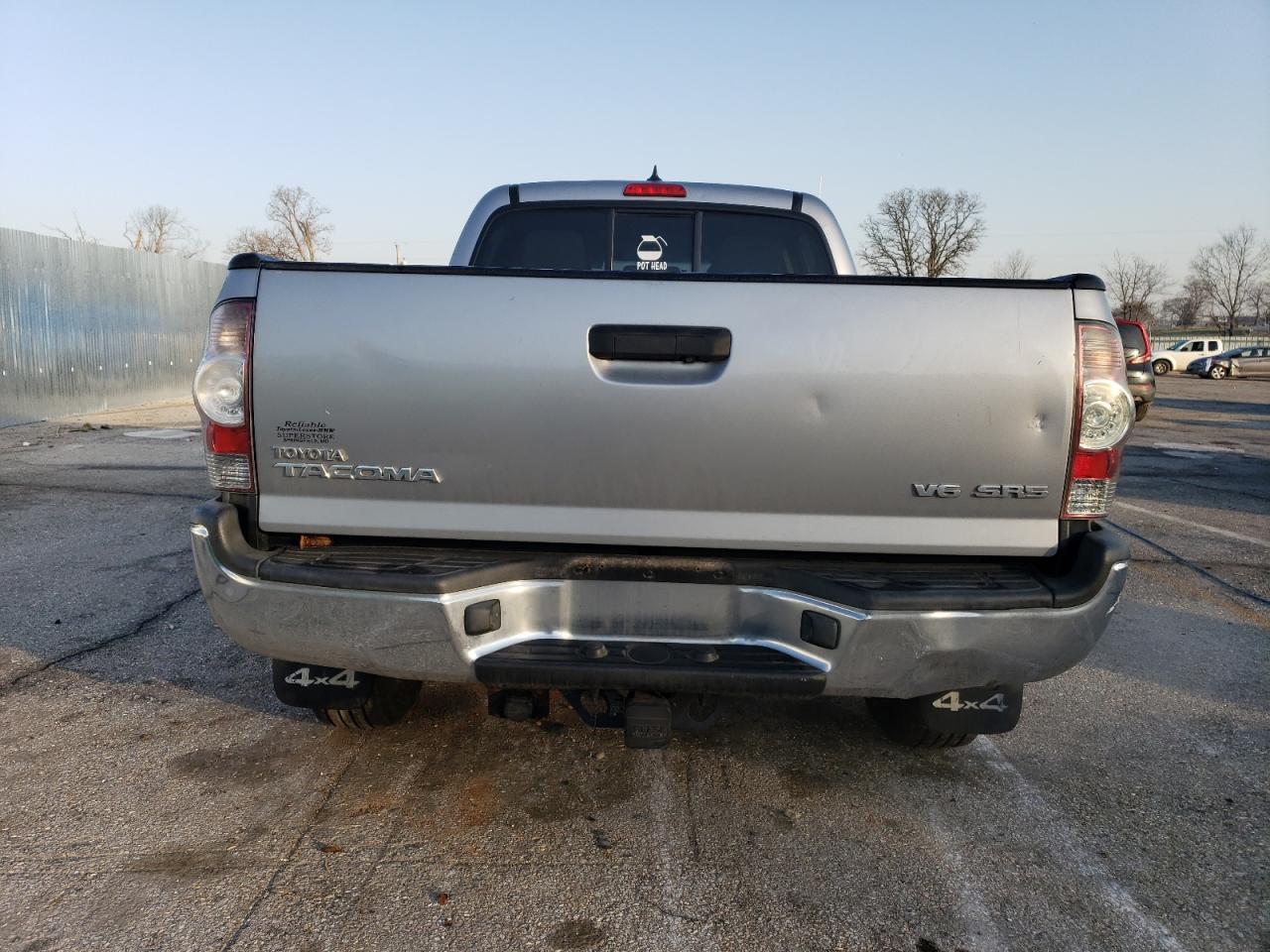 2015 Toyota Tacoma - Image 6
