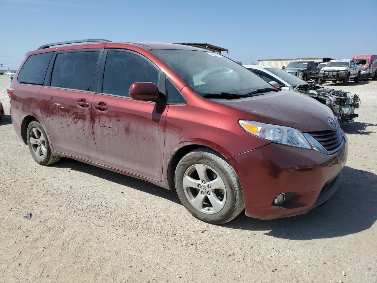 2015 Toyota Sienna - Image 4