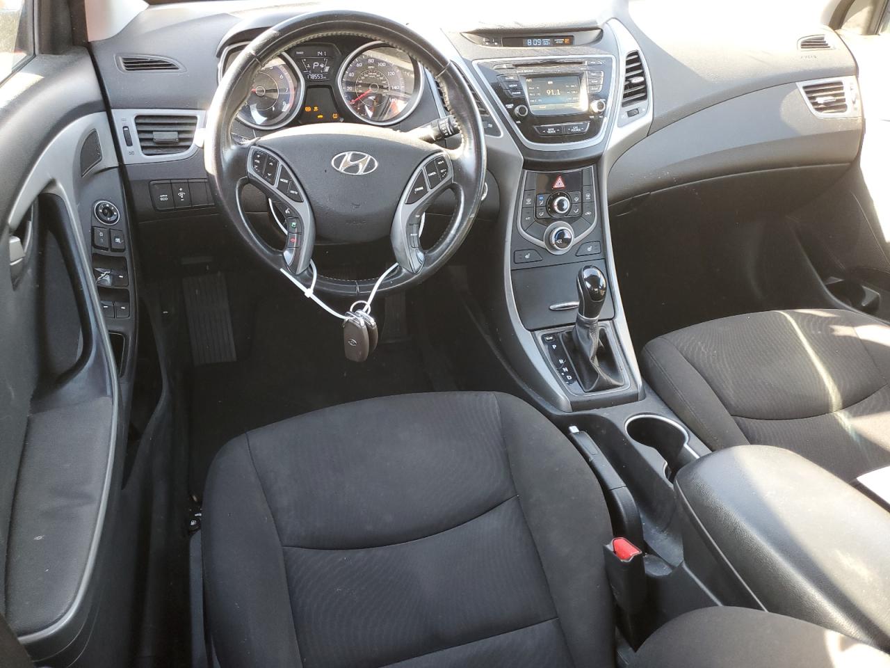 2016 Hyundai Elantra - Image 8