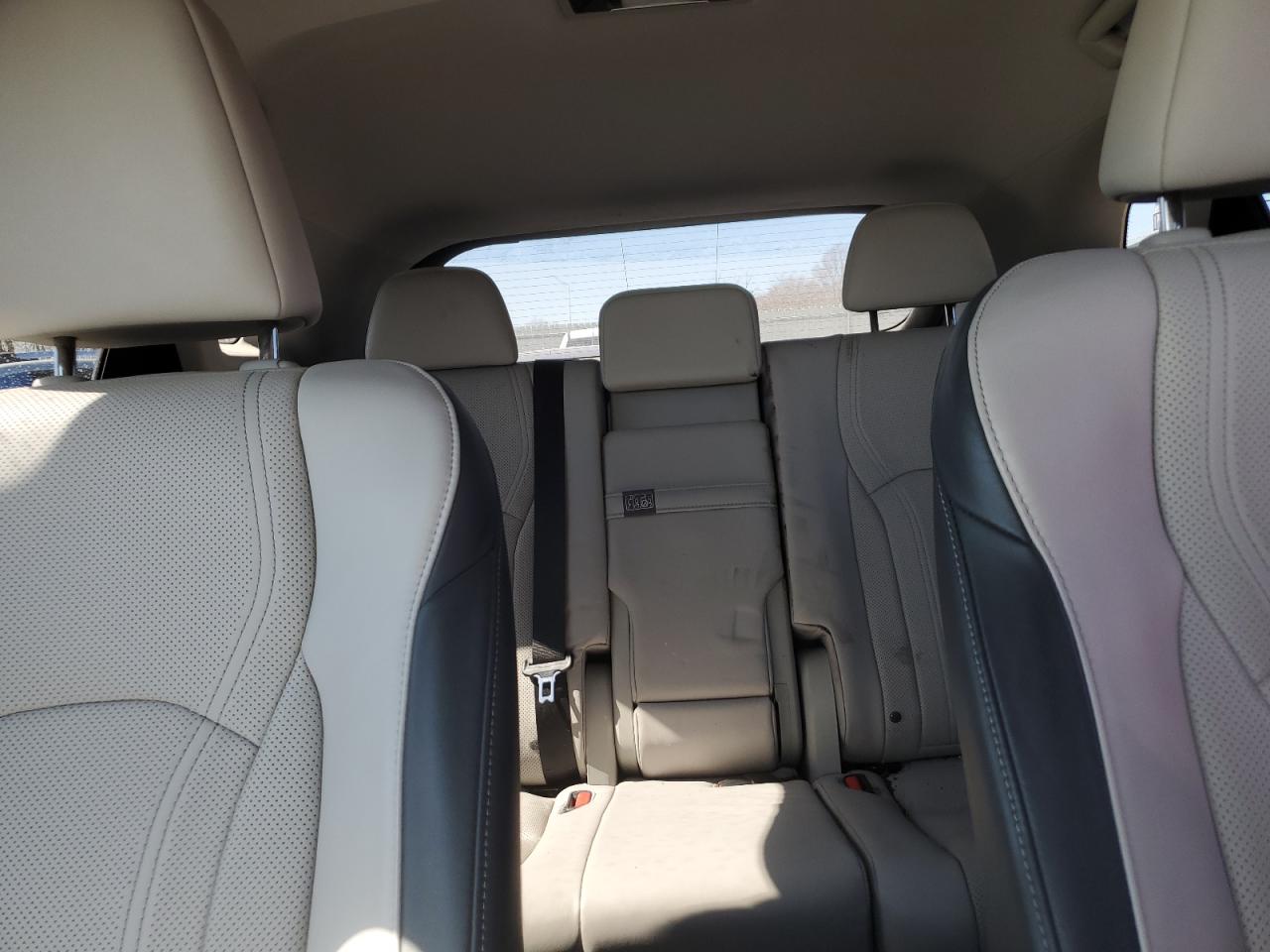 2017 Lexus RX - Image 10