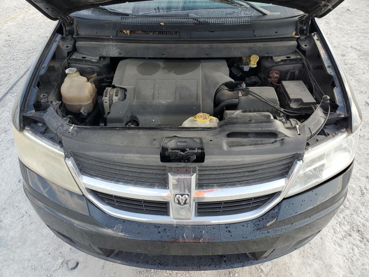 2010 Dodge Journey - Image 12