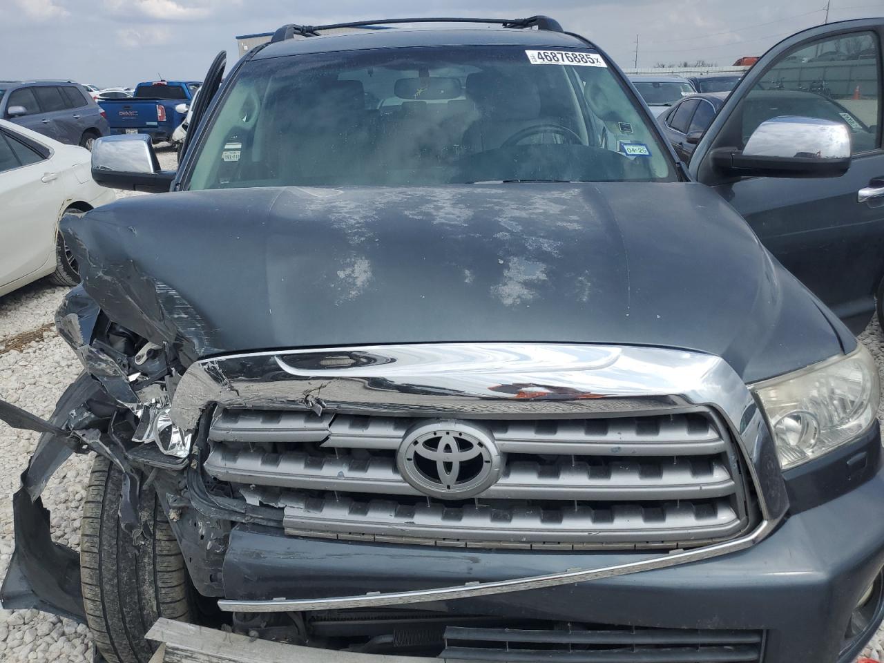 2010 Toyota Sequoia - Image 12