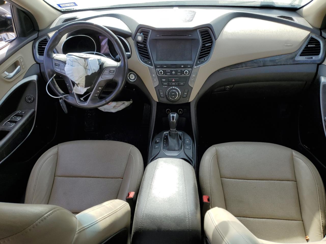 2017 Hyundai Santa Fe - Image 8