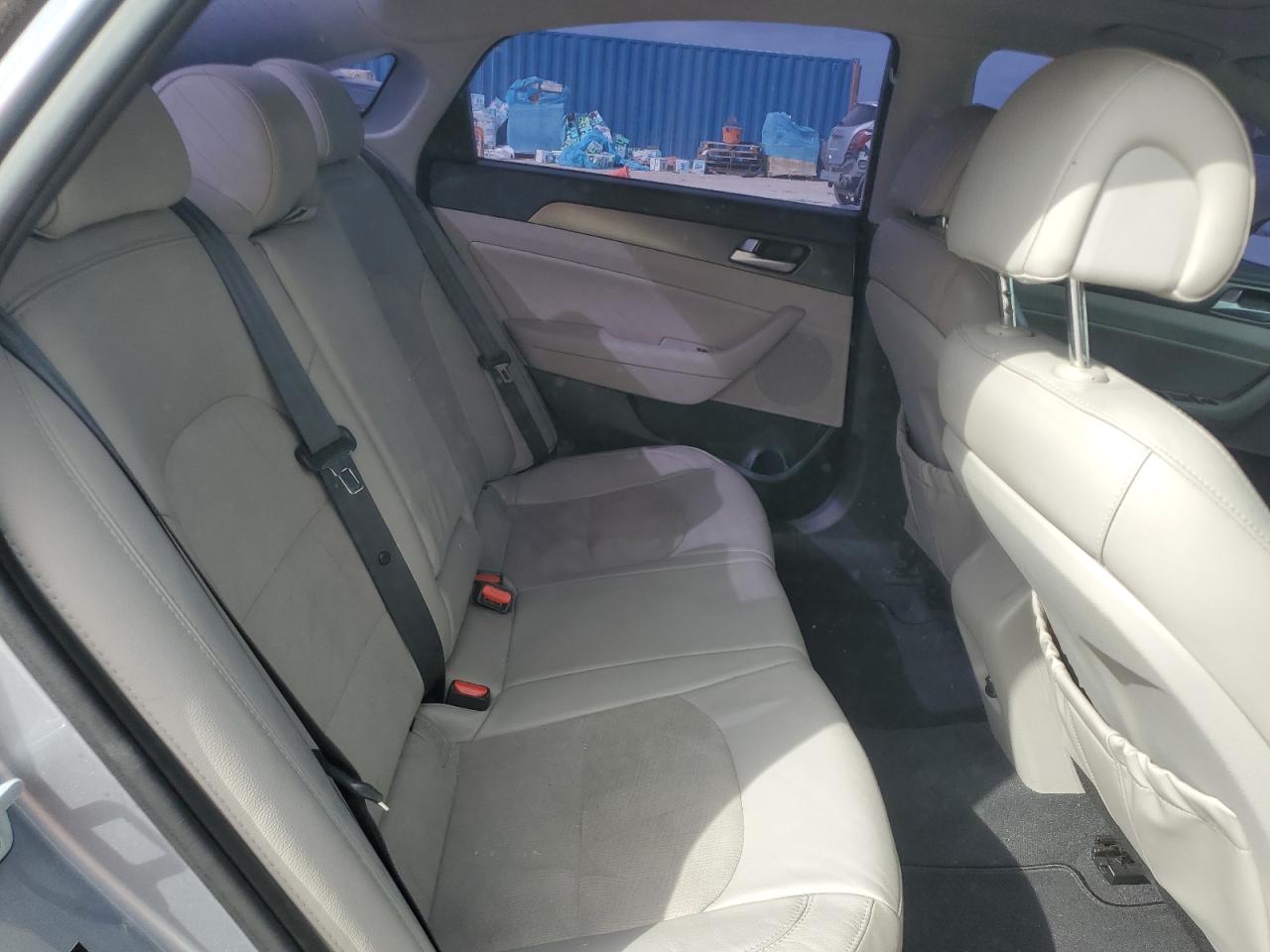 2016 Hyundai Sonata - Image 10
