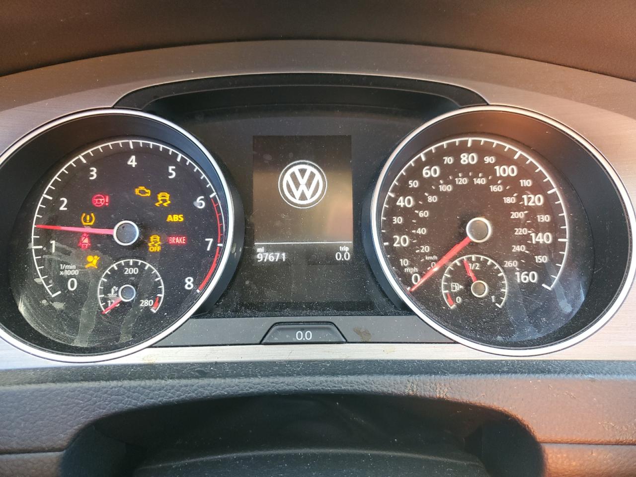 2016 Volkswagen Golf - Image 9