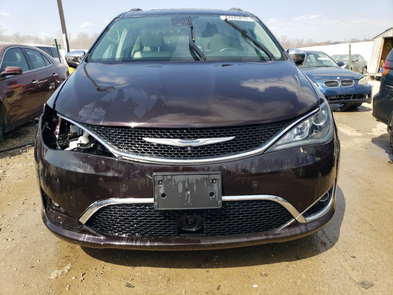 2017 Chrysler Pacifica - Image 5