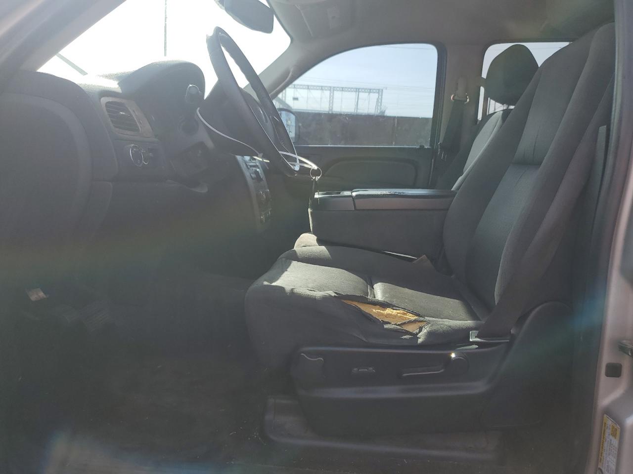 2009 Chevrolet Suburban - Image 7