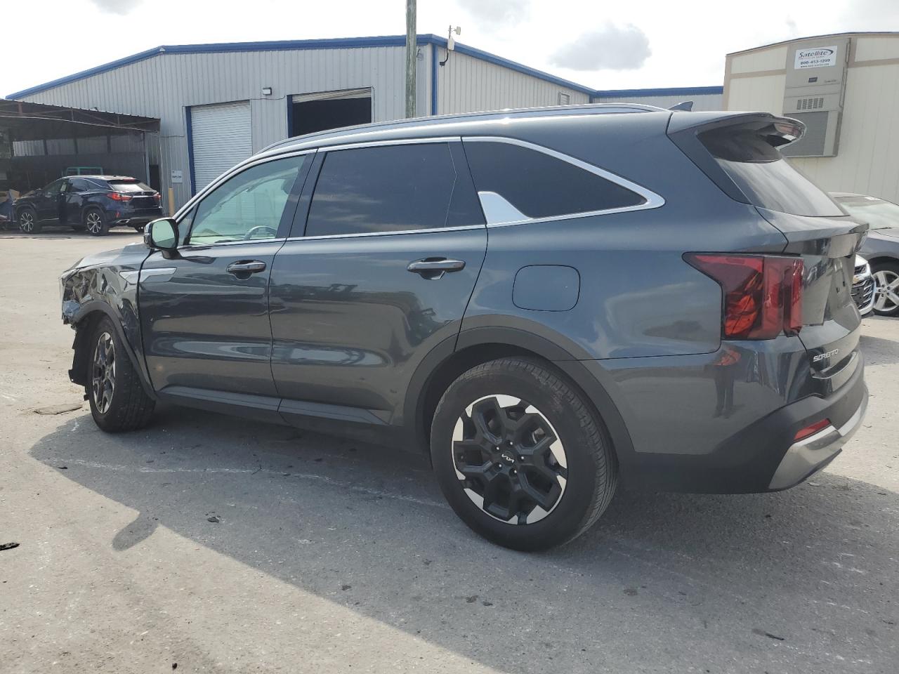 2024 Kia Sorento - Image 2