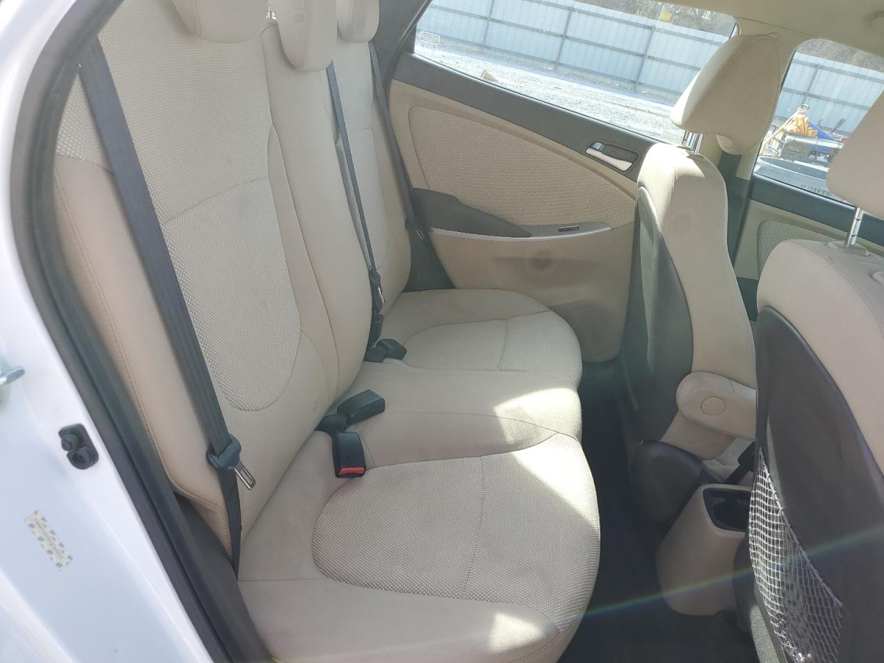 2014 Hyundai Accent - Image 10