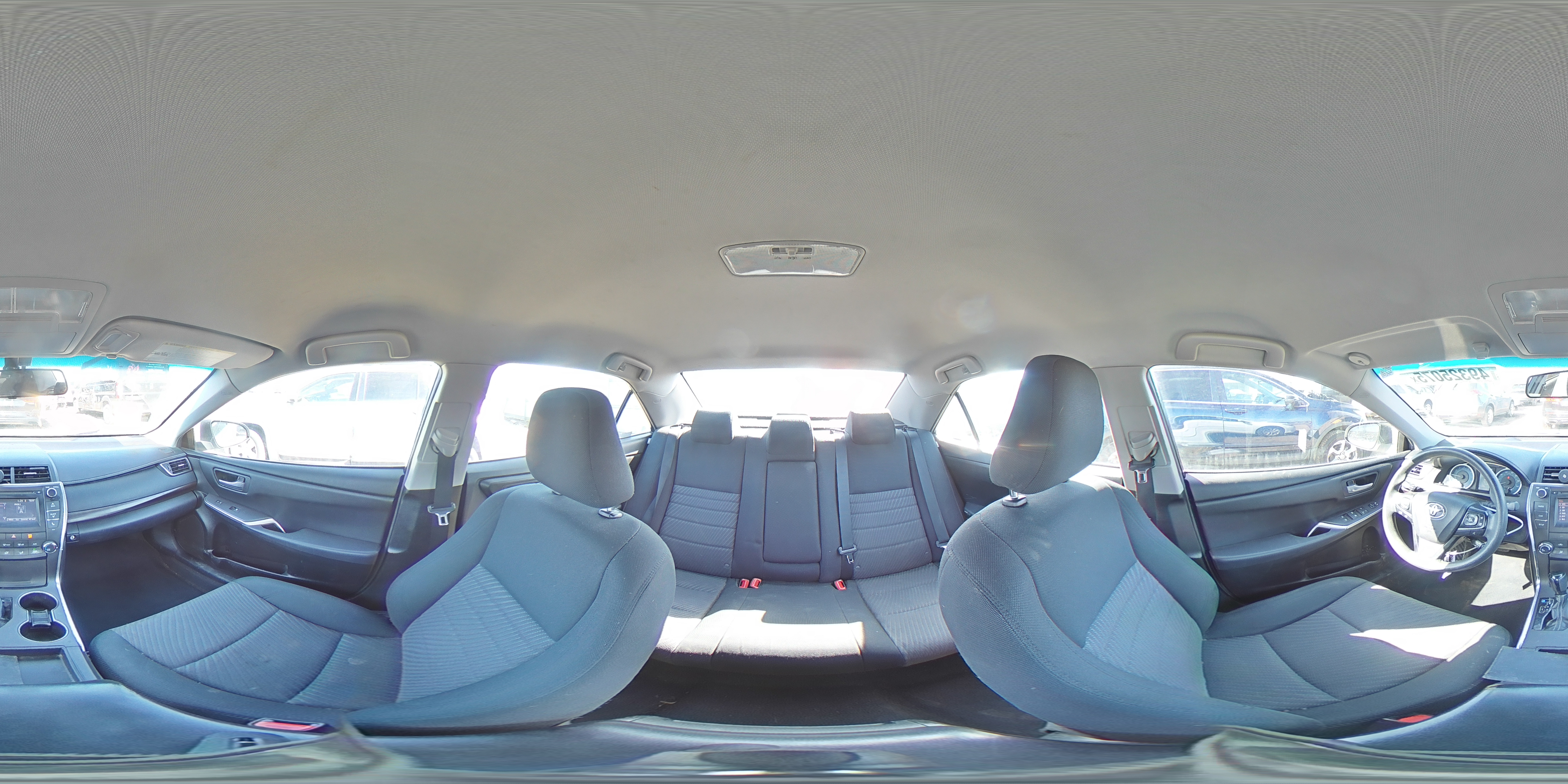 2016 Toyota Camry - Image 15