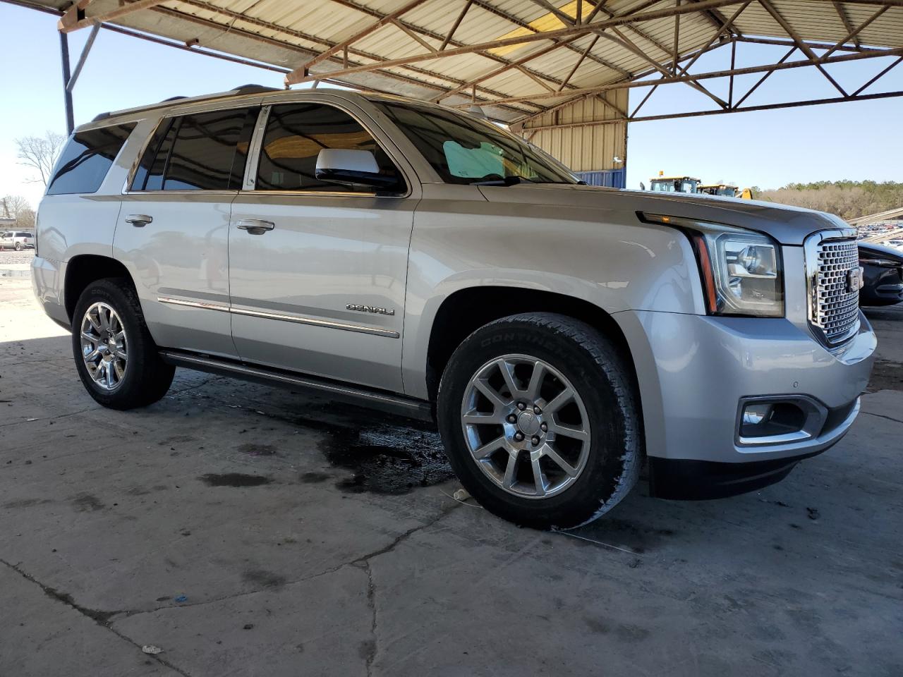 2015 GMC Yukon - Image 4
