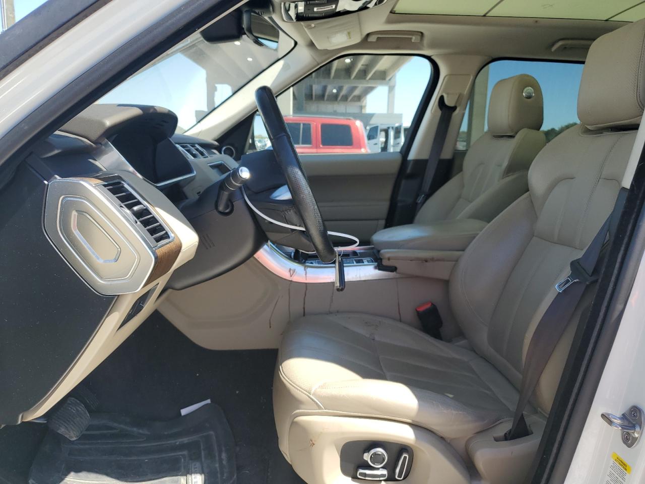 2017 Land Rover Range Rover - Image 7