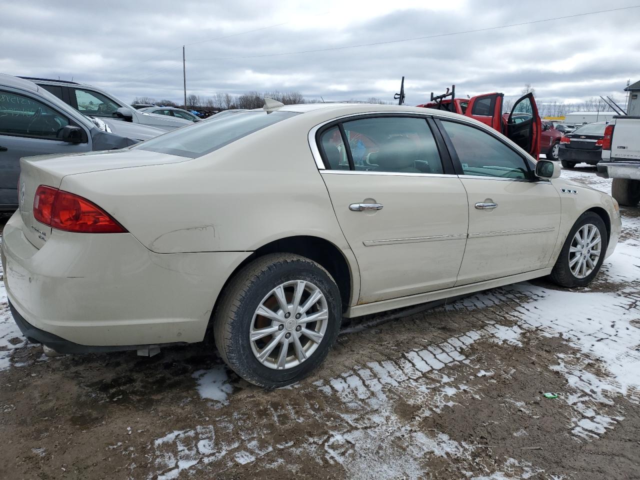 2010 Buick Lucerne - Image 3