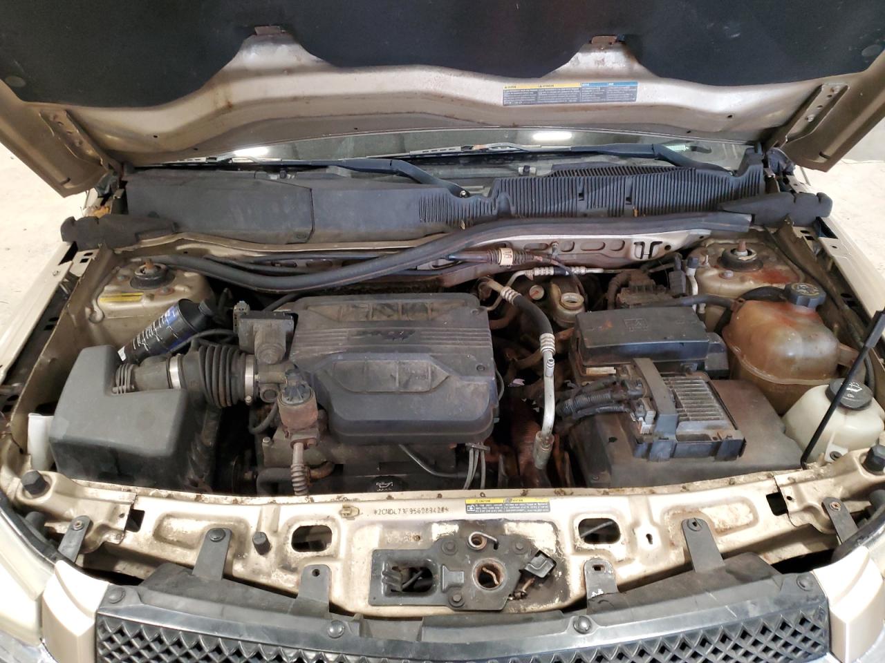 2005 Chevrolet Equinox - Image 12