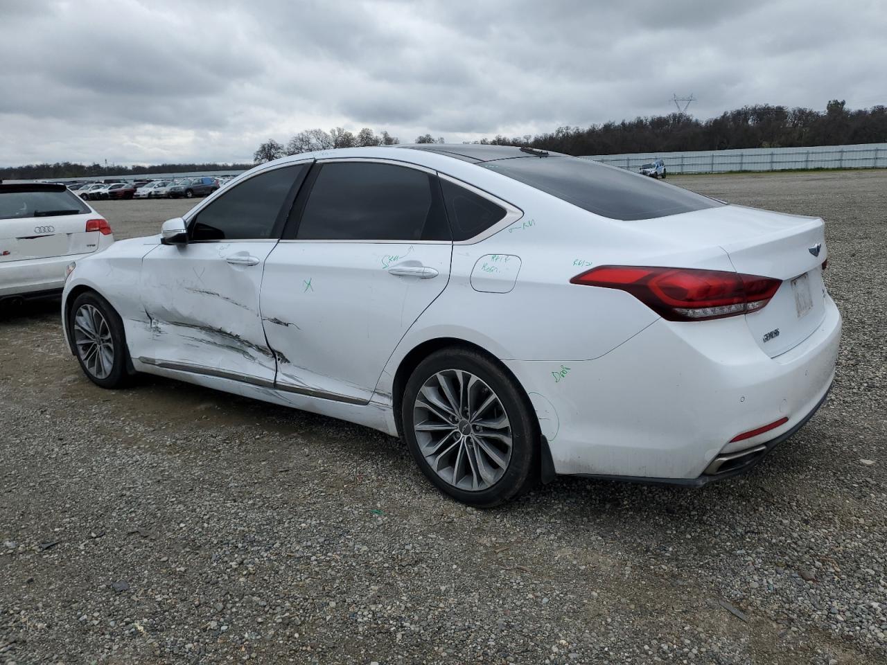2015 Hyundai Genesis - Image 2