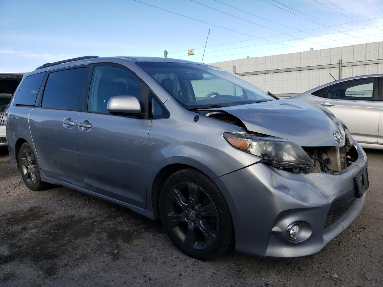 2012 Toyota Sienna - Image 4