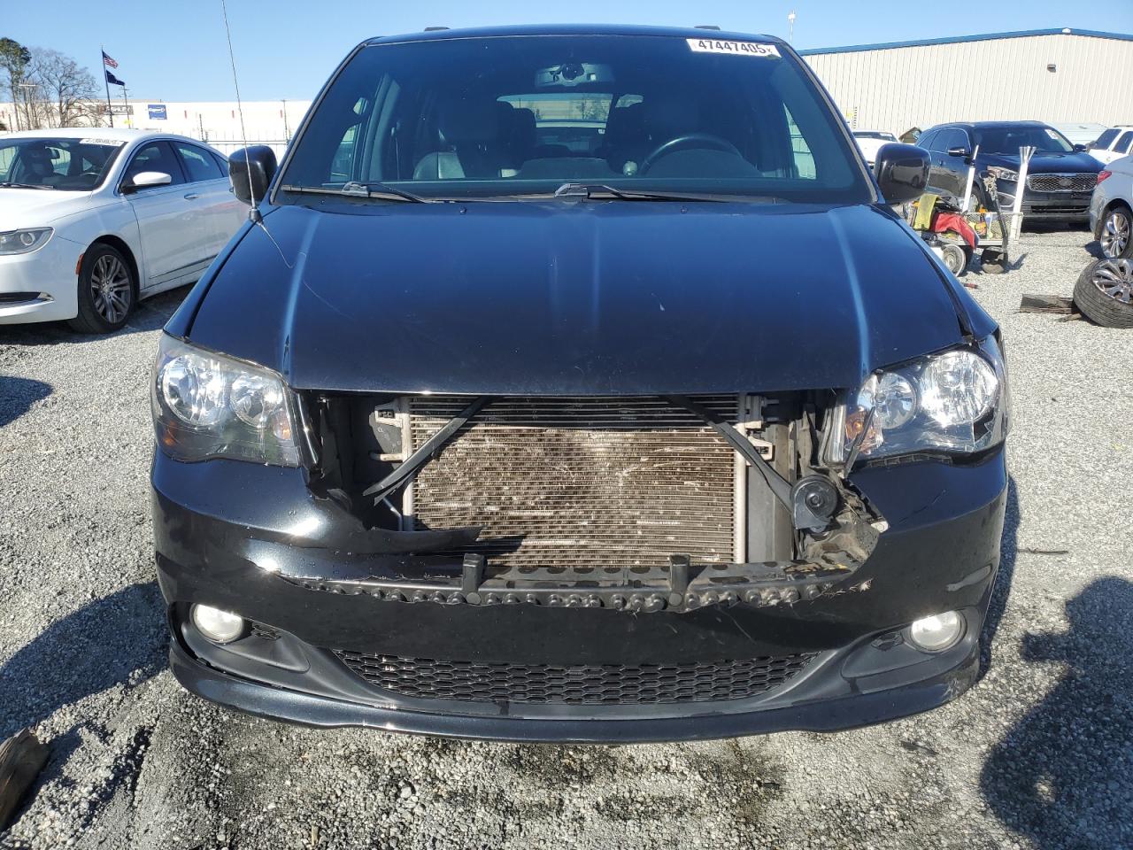 2017 Dodge Caravan - Image 5