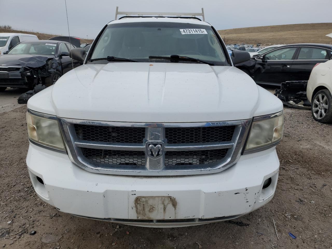 2011 Dodge Dakota - Image 5