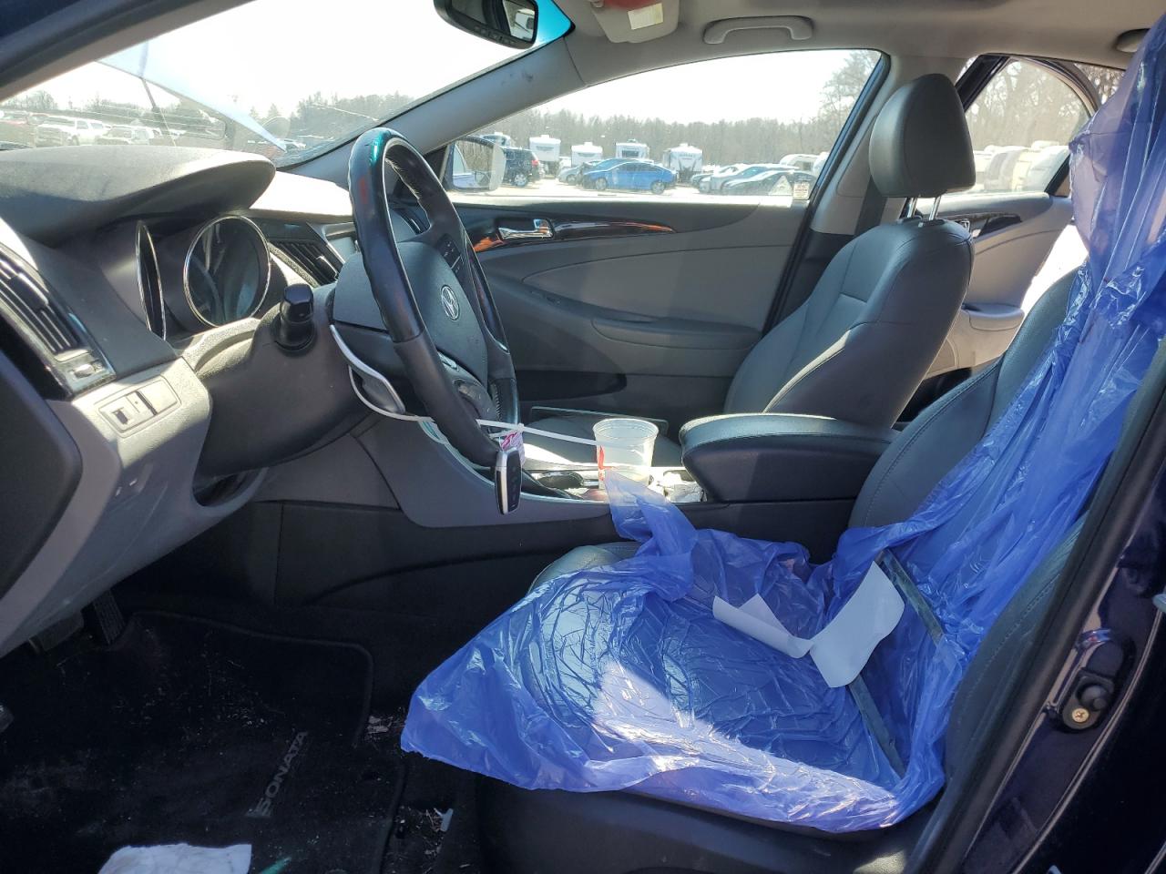 2011 Hyundai Sonata - Image 7